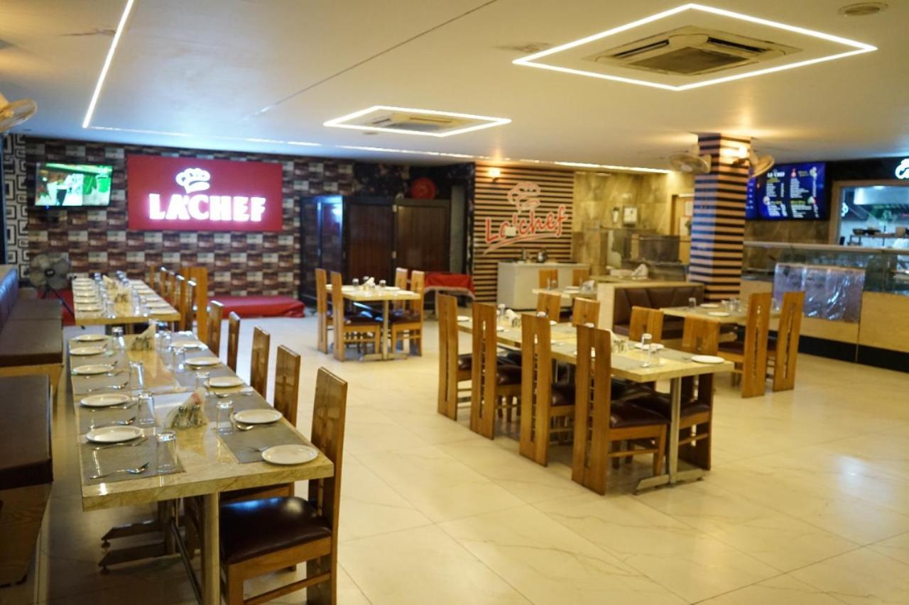 K3 Club Residency Hotel Jhānsi Екстериор снимка