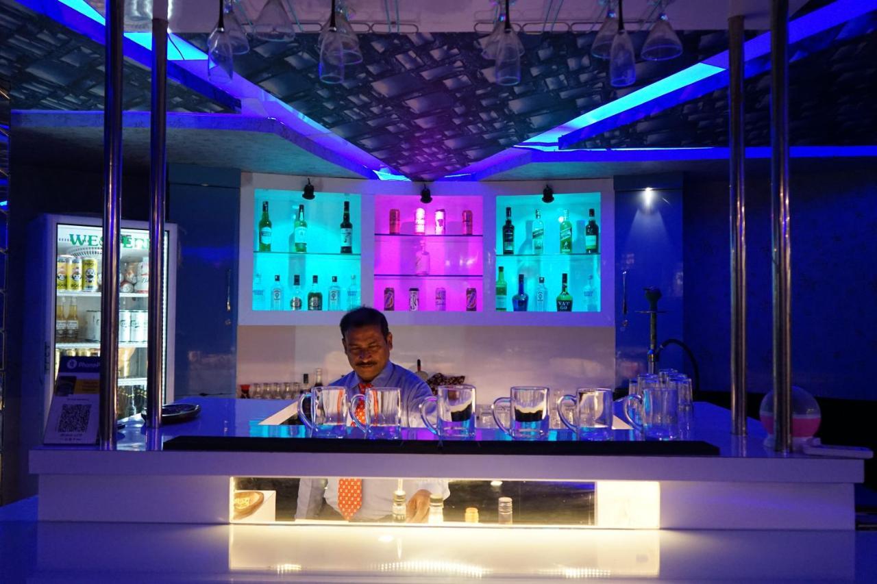 K3 Club Residency Hotel Jhānsi Екстериор снимка