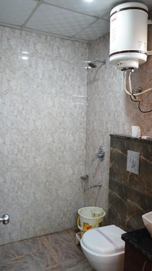 K3 Club Residency Hotel Jhānsi Екстериор снимка