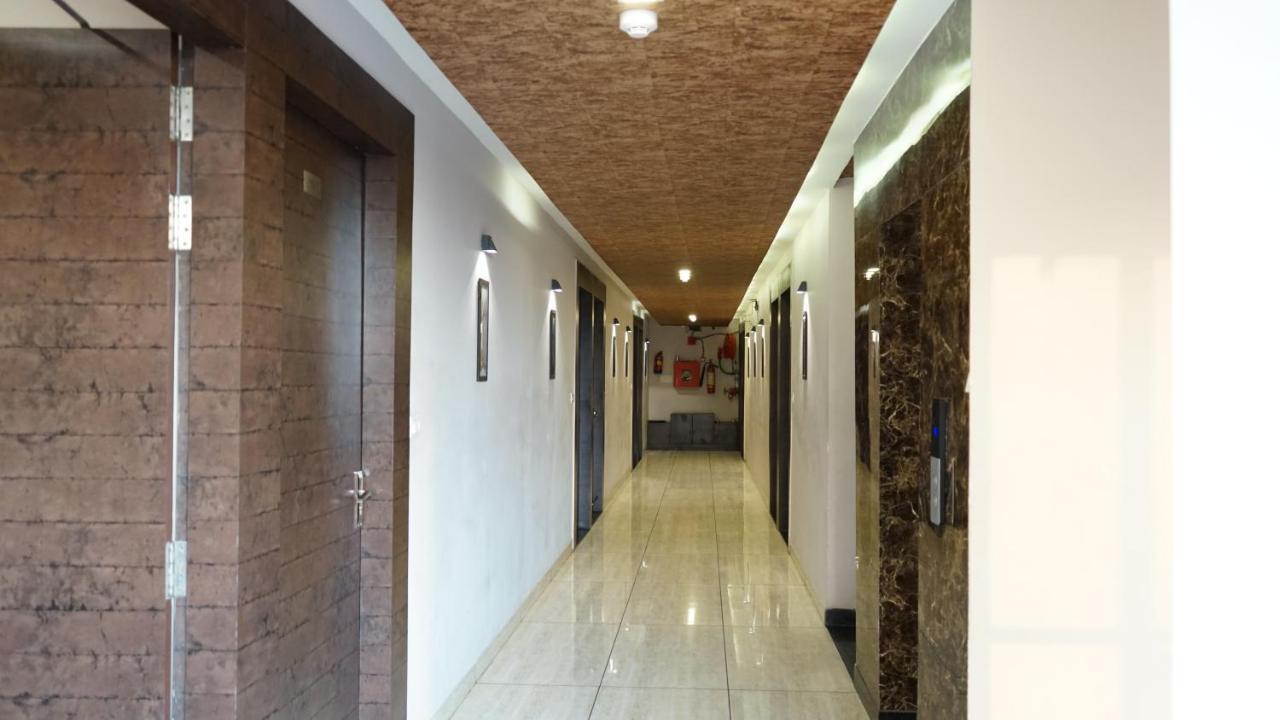 K3 Club Residency Hotel Jhānsi Екстериор снимка